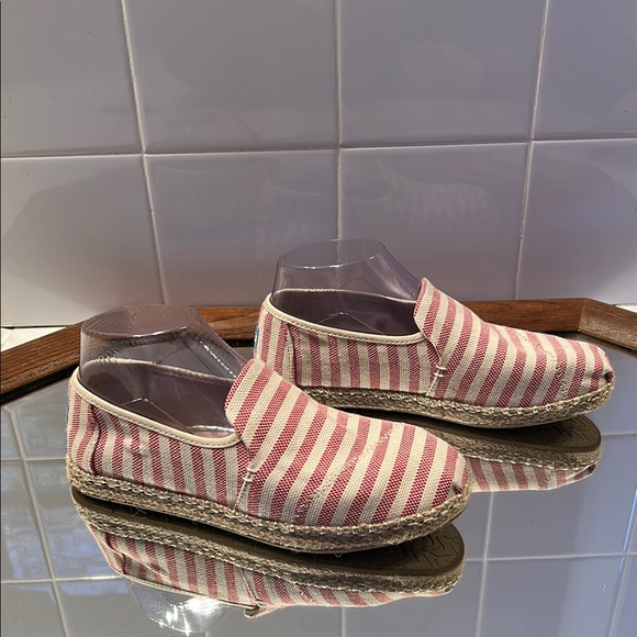 NWOB Toms Red and White Espadrilles with Striped Canvas - Picture 3 of 6